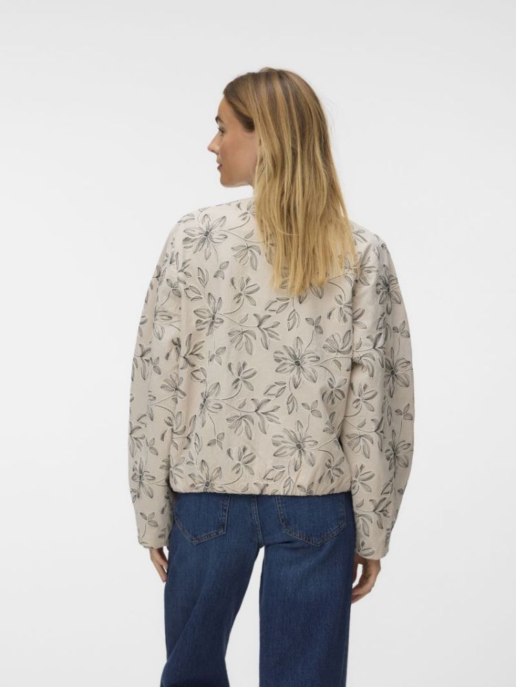 VMBETTY SHORT JACKET 239675 Cement
