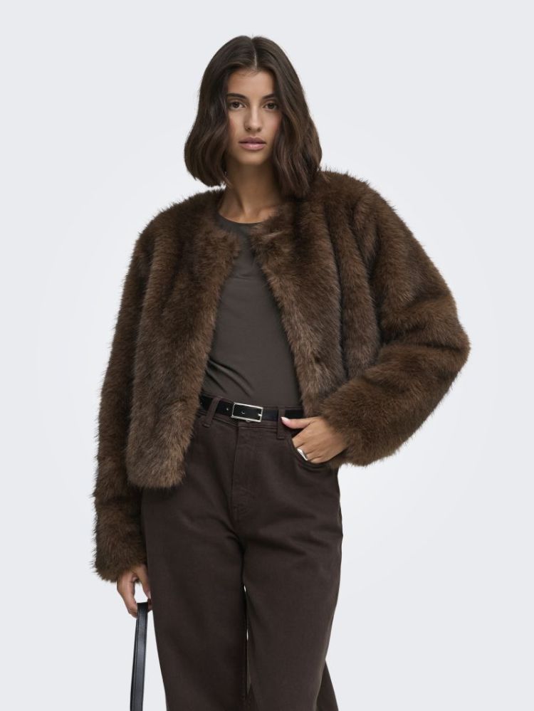JDYAMY FAUX FUR SHORT JACKET O 244915001 Choco