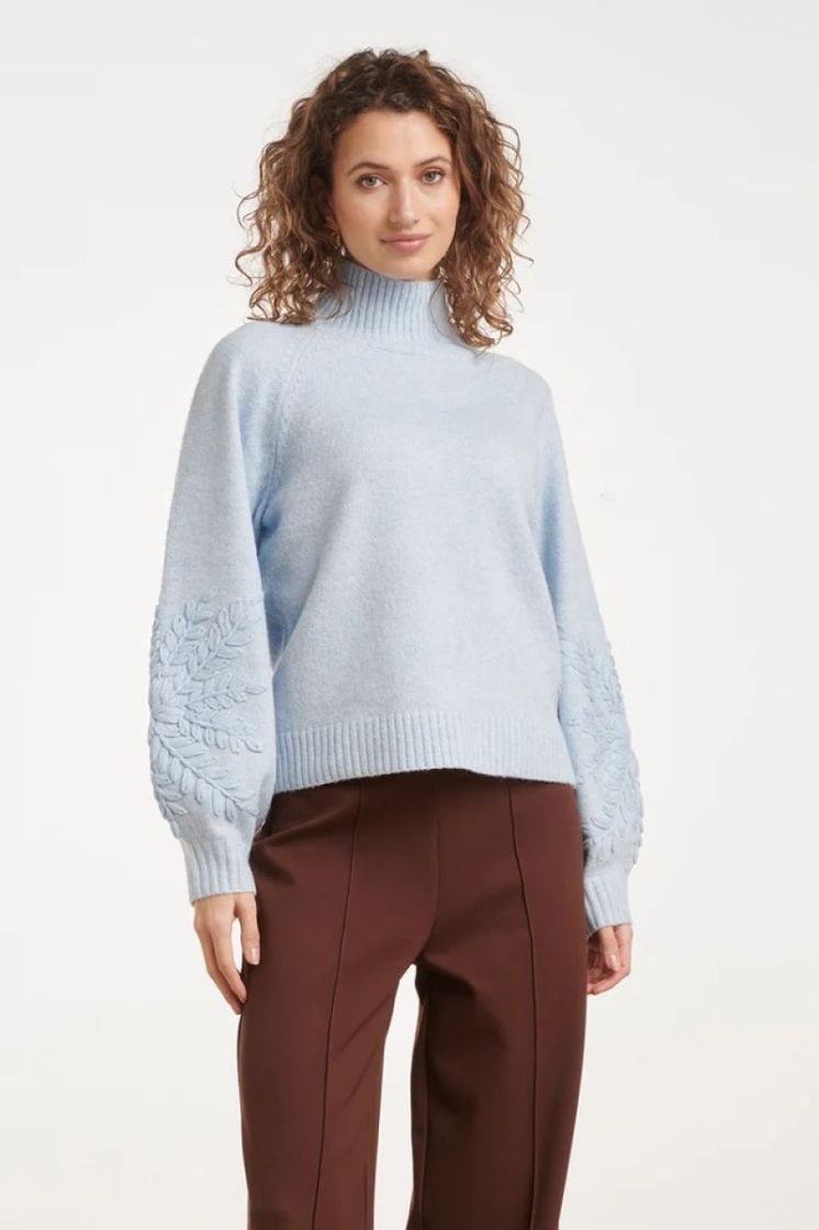  600 light blue