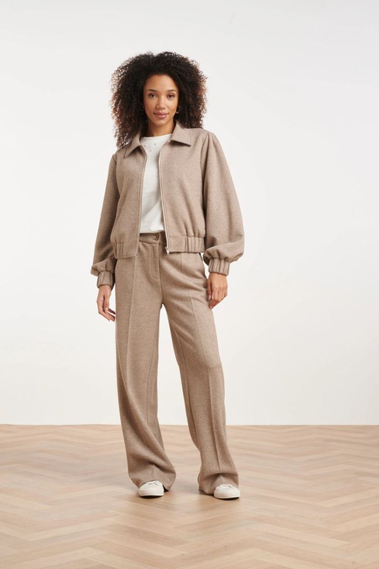  745 TAUPE