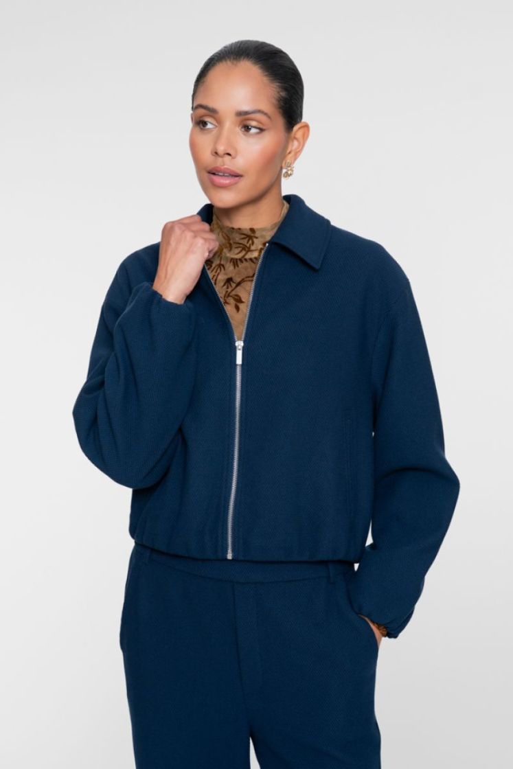  000675 navy