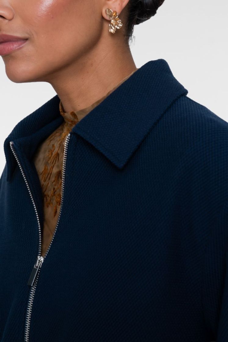  000675 navy